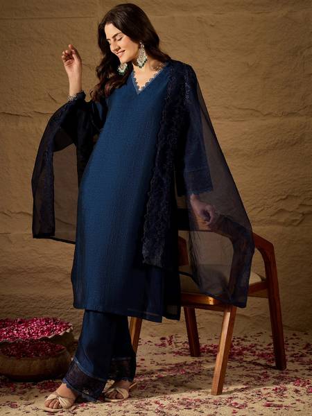 House of Pataudi Women Kurta Pant Dupatta Set