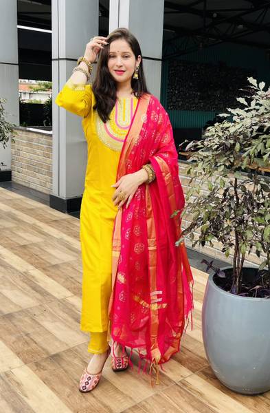 VredeVogel Women Kurta Pant Set