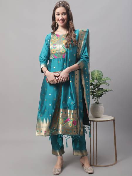 VredeVogel Women Kurta Pant Set