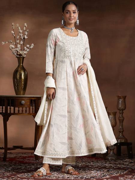 LIBAS Women Kurta Pant Dupatta Set