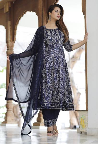 Kasooti Women Kurta Pant Dupatta Set