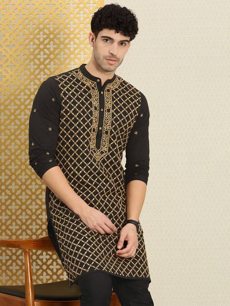 House of Pataudi Men Kurta Pyjama Set