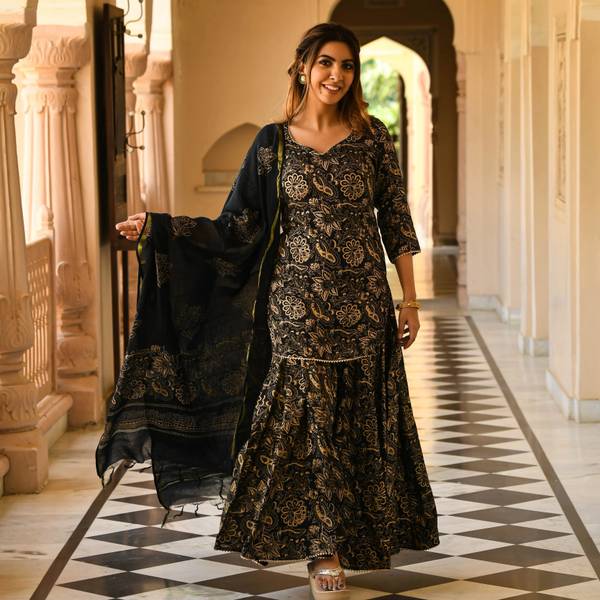 Gosriki Women Kurta Sharara Dupatta Set