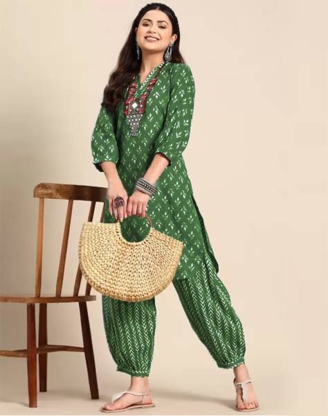 LOOKMARK Women Kurta Pant Set