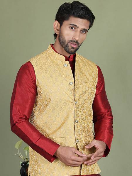 Jompers Sleeveless Woven Design Men Jacket