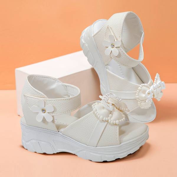 Mukunda Footwear Girls Velcro Wedges