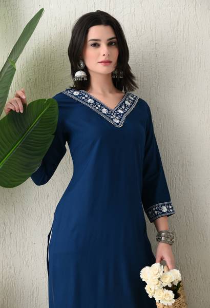 PHYSIL Women Embroidered Straight Kurta