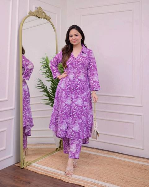 Kharoliya Women Floral Print Straight Kurta