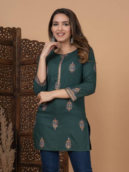 Annsh Apparel Women Printed Straight Kurta