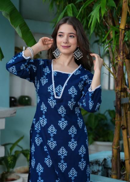 PRISCA Women Printed Straight Kurta