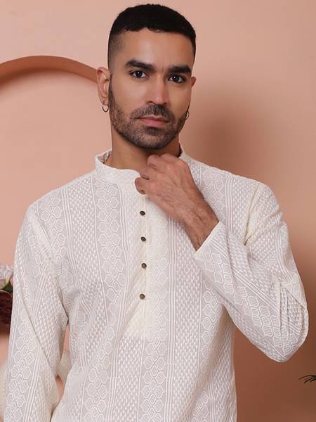 Jompers Men Embroidered Straight Kurta