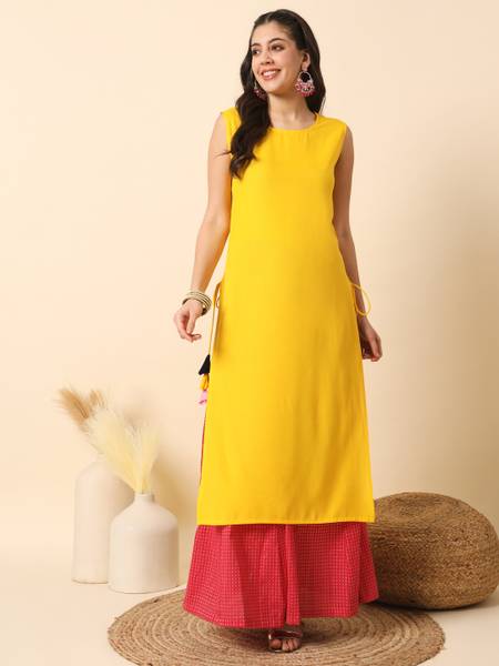 AKSHUNA Women Solid Straight Kurta