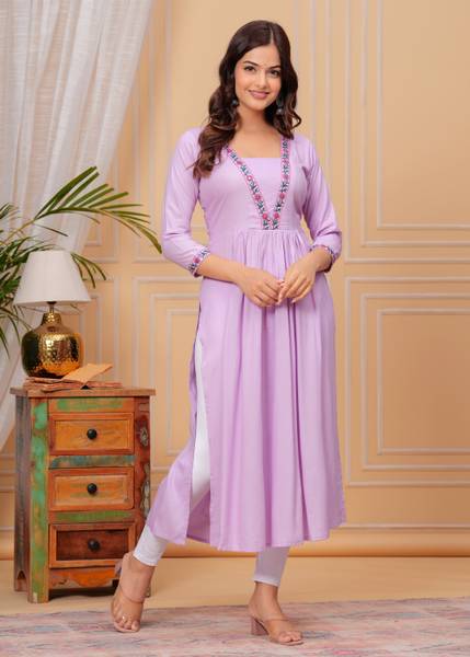 TANTANATAN Women Embroidered Straight Kurta