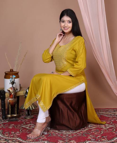 his&her Women Embroidered Straight Kurta