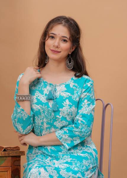 Chhapainama fashion Women Floral Print Straight Kurta