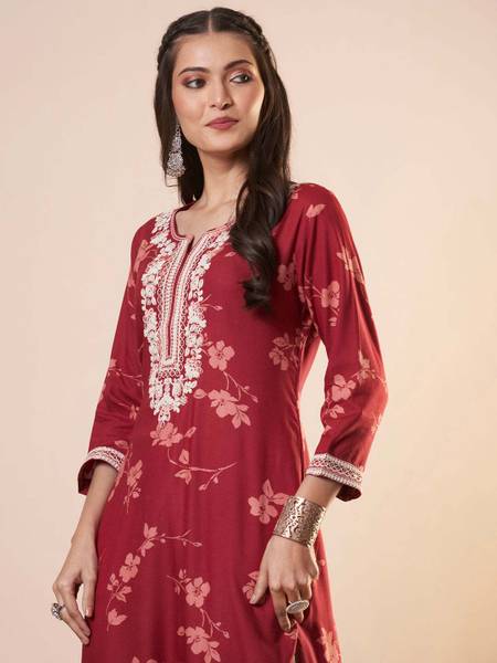 PRISCA Women Floral Print Straight Kurta