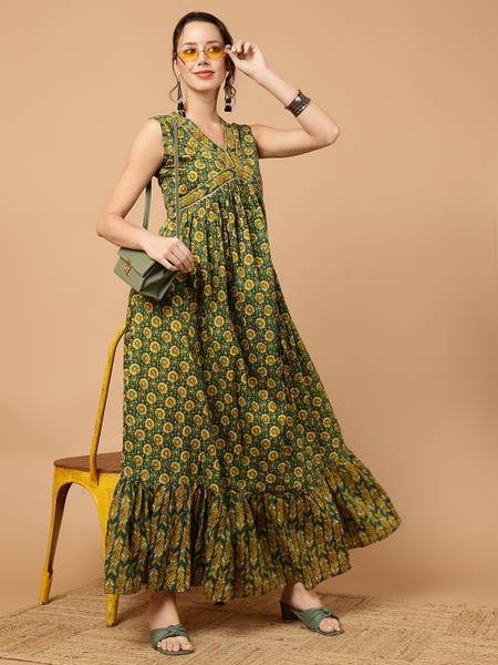 Women Click Women Floral Print Flared Kurta