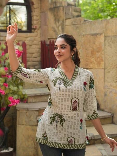 Zyla Women Printed Straight Kurta