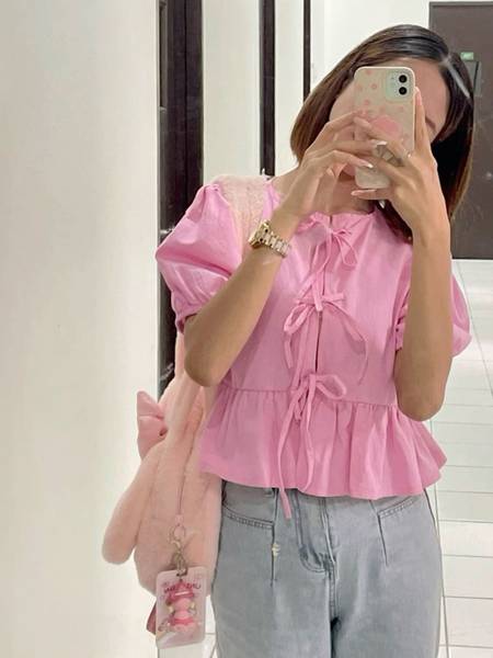 UT Venero Women Solid Cape Top Kurta