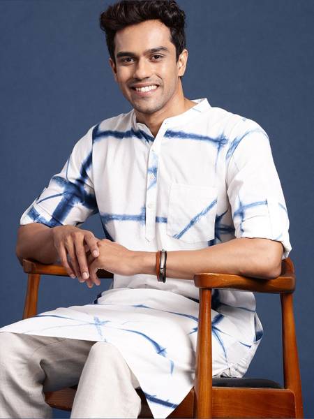 Taavi Men Geometric Print Straight Kurta