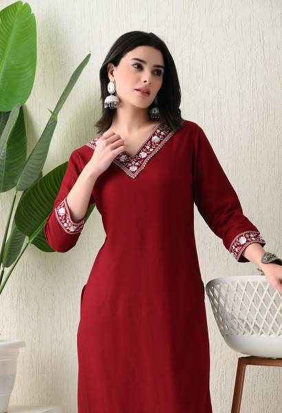 PHYSIL Women Embroidered Straight Kurta