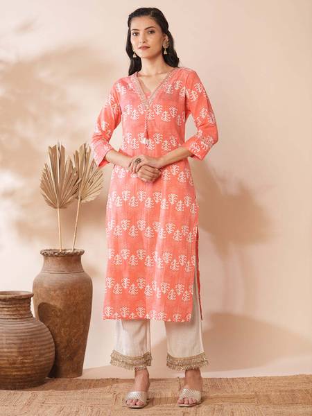 PRISCA Women Floral Print Straight Kurta