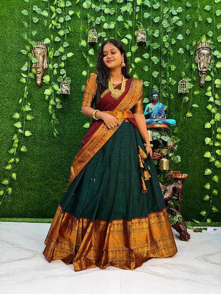 SWAMI STUDIO Graphic Print, Woven, Self Design Bollywood Jacquard Saree