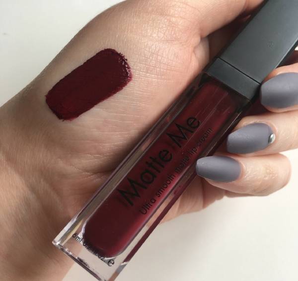 Yuency Smudge Proof & Kiss Proof Dark Maroon Matte Lipstick