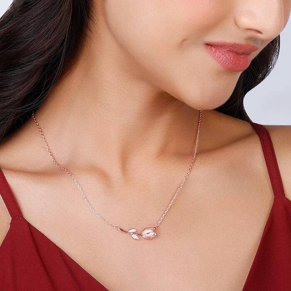 Anushka shop sharma necklace