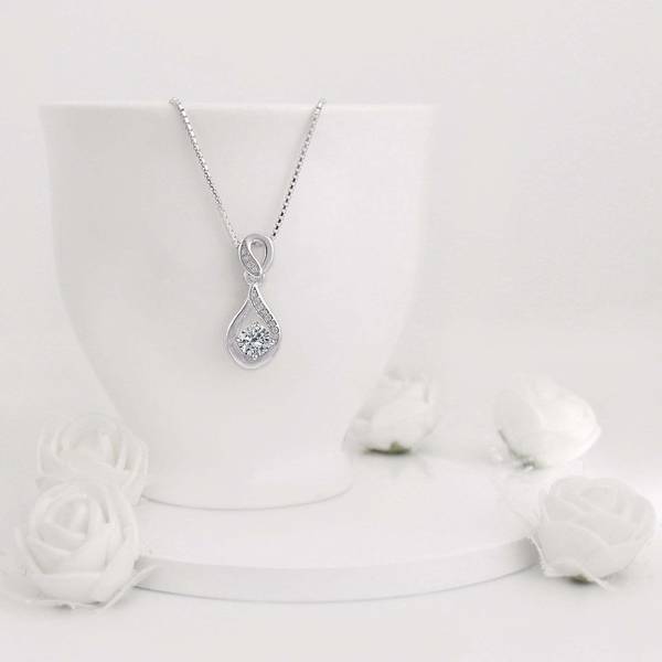 GIVA 925 Silver Zircon Twist Necklace for Women Cubic Zirconia Rhodium Plated Sterling Silver Necklace