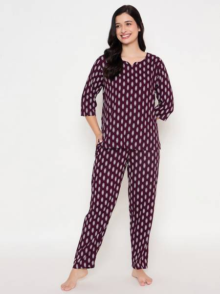 Clovia Women Geometric Print Purple Top & Pyjama Set