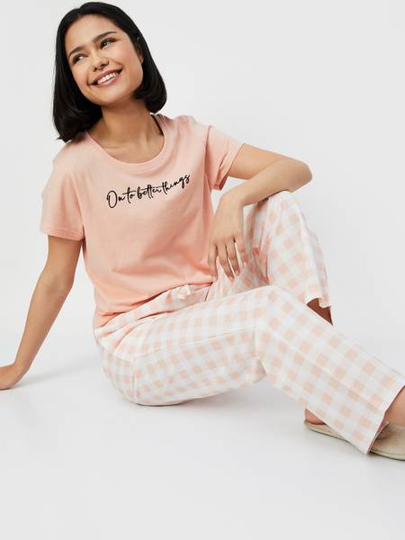 MAX Women Printed Pink Top & Pyjama Set