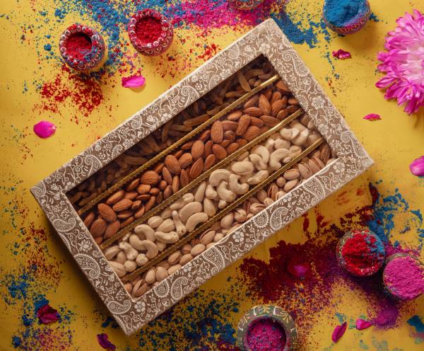 lila dry fruits Decorative Festival Gift Box (Almonds,Cashews, Raisins,Pistachios - 100 gm Each) Assorted Nuts