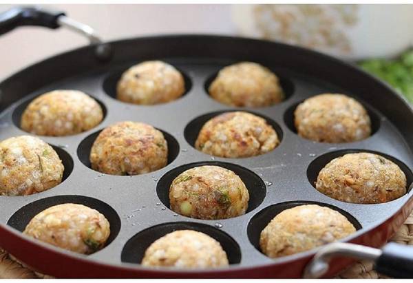 lavtoz 12-Cavities Non Stick Appam Patra with Lid Red Paniyarrakal Paniyaram Maker12 Paniarakkal with Lid 0.3 L capacity 22.5 cm diameter