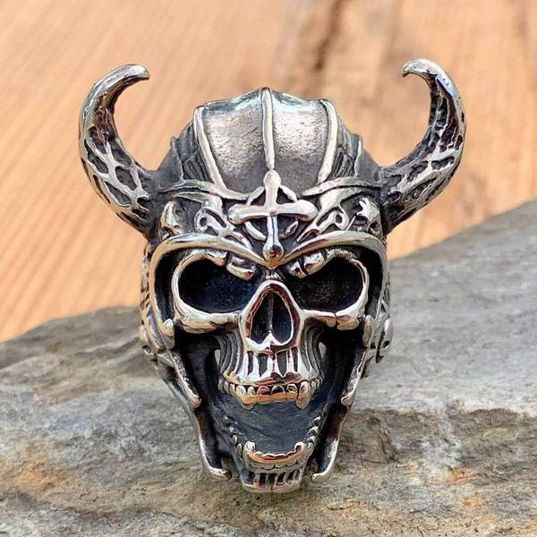 Girl new arrivals skull ring