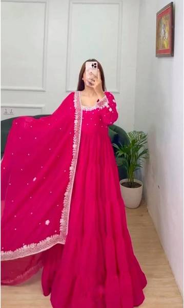 FILIB LONDON Embroidered Kurta, Salwar & Dupatta Set