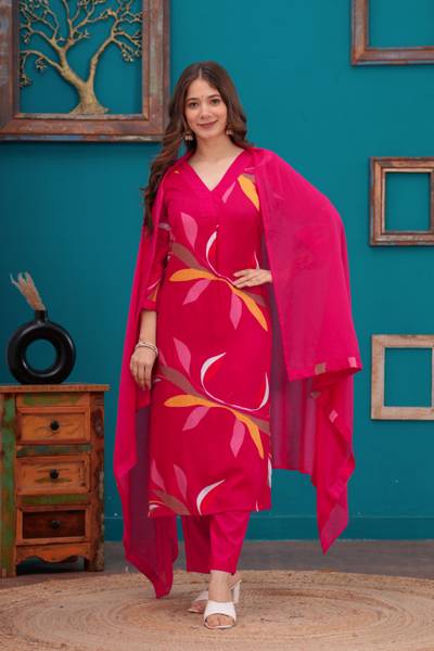 NISHA FASHION Floral Print Kurta, Trouser/Pant & Dupatta Set