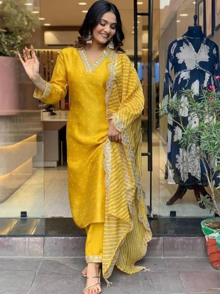 PILUDI Women Kurti Pant Dupatta Set