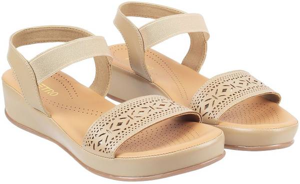 METRO Women Wedges