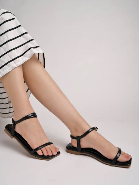 SHOETOPIA Women Flats