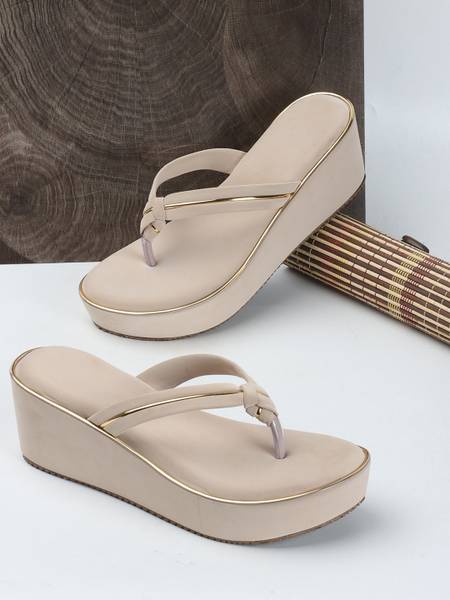 Alishtezia Women Heels