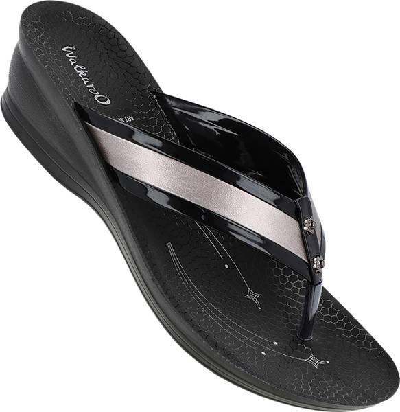 WALKAROO Women Black Heels