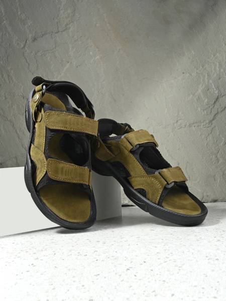 Roadster sandals 2025 price