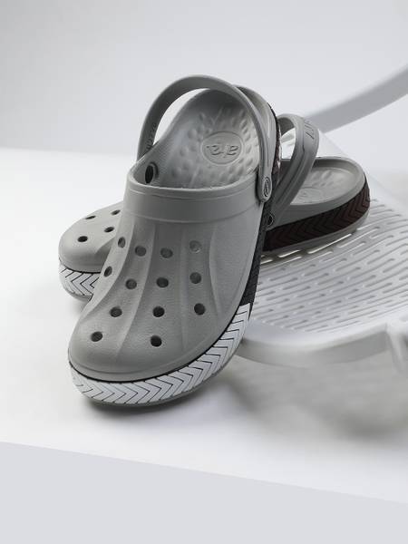 LIBERTY Men Clogs