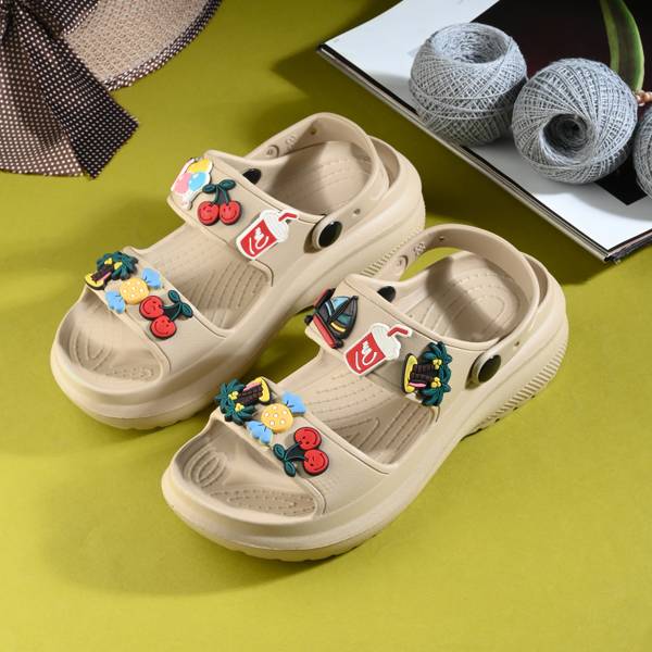 Layasa Women Clogs