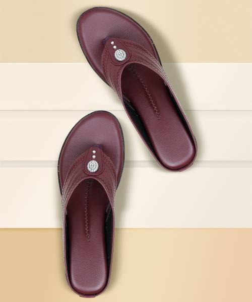 Dicy Sandal For Women Women Maroon Flats