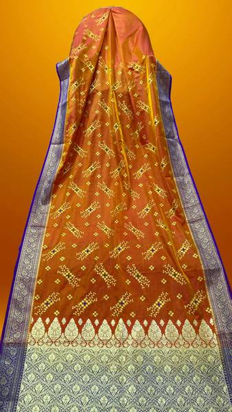 DORA SILK Woven Banarasi Silk Blend Saree