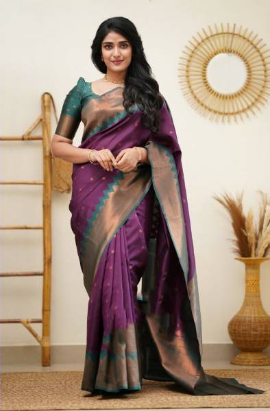 AVANTIKA FASHION Woven Kanjivaram Pure Silk, Art Silk Saree