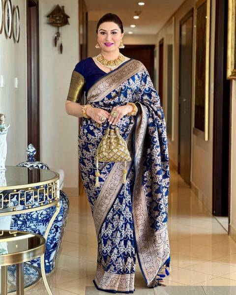 AVANTIKA FASHION Woven Kanjivaram Pure Silk, Art Silk Saree