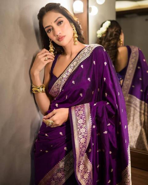 AVANTIKA FASHION Woven Kanjivaram Pure Silk, Art Silk Saree